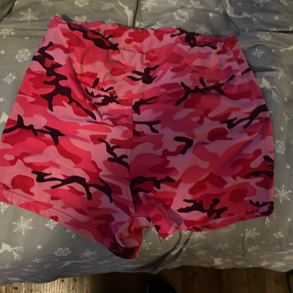 Pink camo shorts